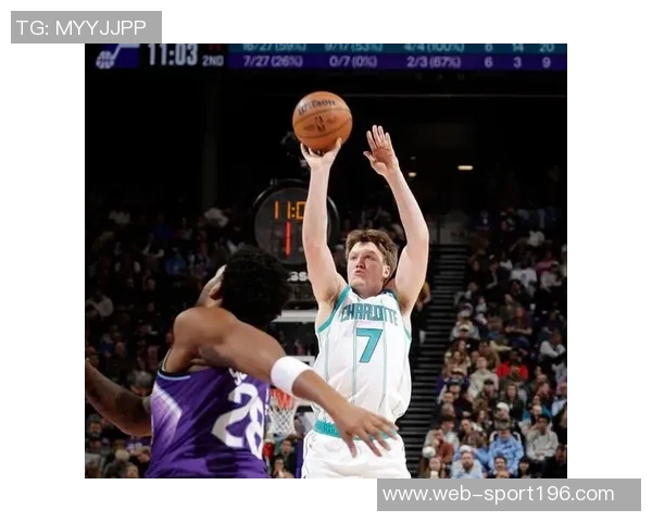 迈尔斯布里奇斯高效表现助力球队奠定胜局25分8板4助攻三分球命中率惊人